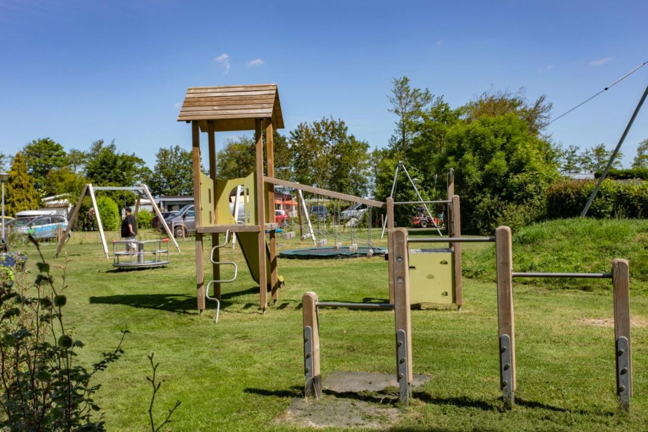סנט מארטן Chalet 556 Op Recreatiepark De Wielen מראה חיצוני תמונה